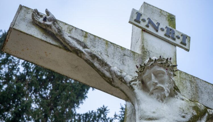 zpldnx5llm-750x430 Forgetting the Past and Fighting to Love More