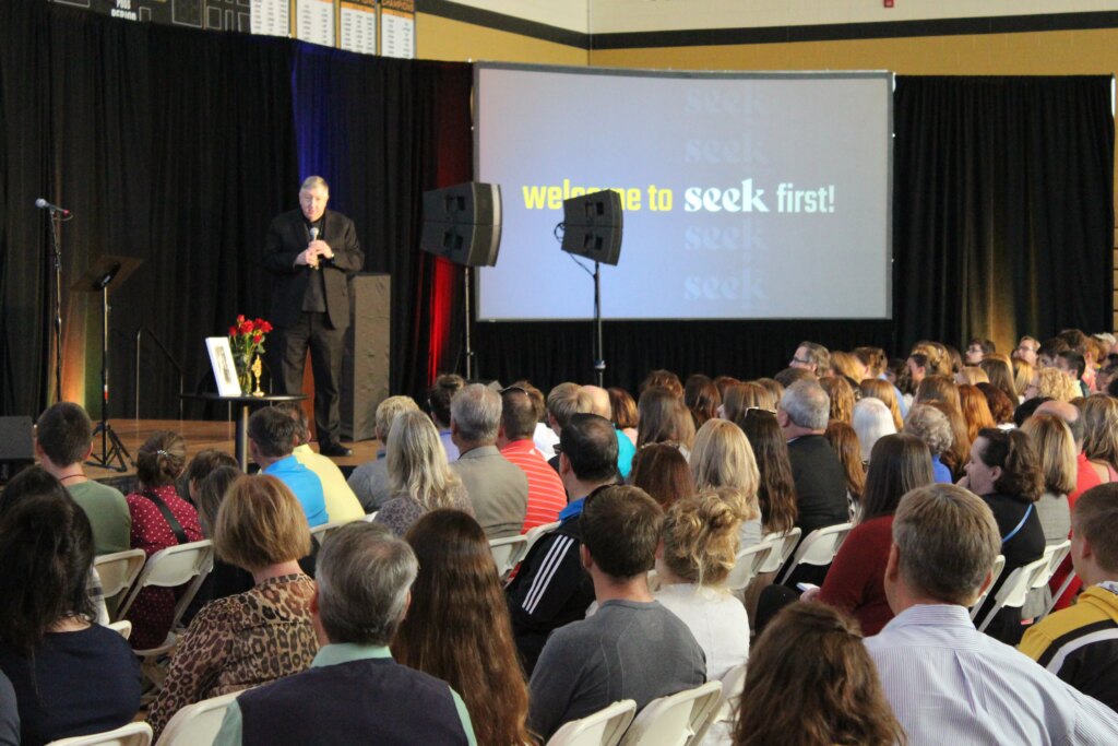 Archbishop Mitchell Rozanski of St. Louis addresses the crowd at "SEEK First," a preview event put on by the Fellowship of Catholic University Students in St. Louis on Oct. 1, 2022. Credit: Jonah McKeown/CNA