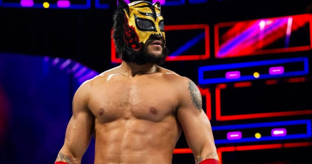 Lince Dorado Working At The WWE PC As A Guest Coach