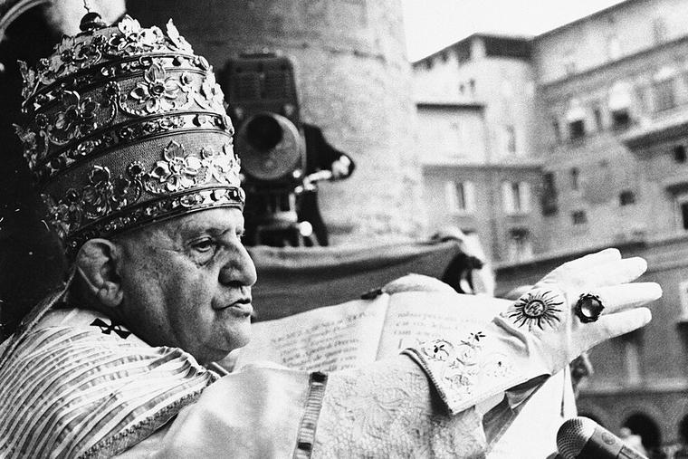 Pope John XXIII's coronation on Nov. 4 1958.