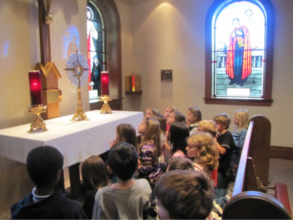 Children adore Christ together