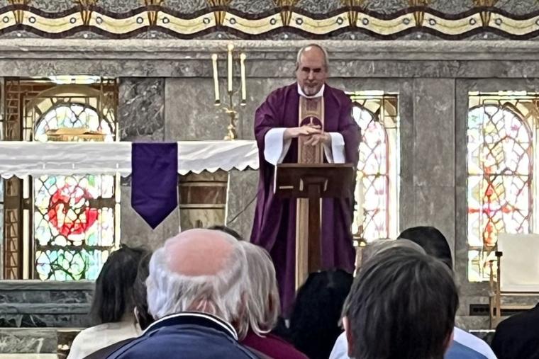 Father Mike Depcik offer Mass at the Seton Shrine Basilica in Emmitsburg, Maryland, during a recent retreat at the shrine.