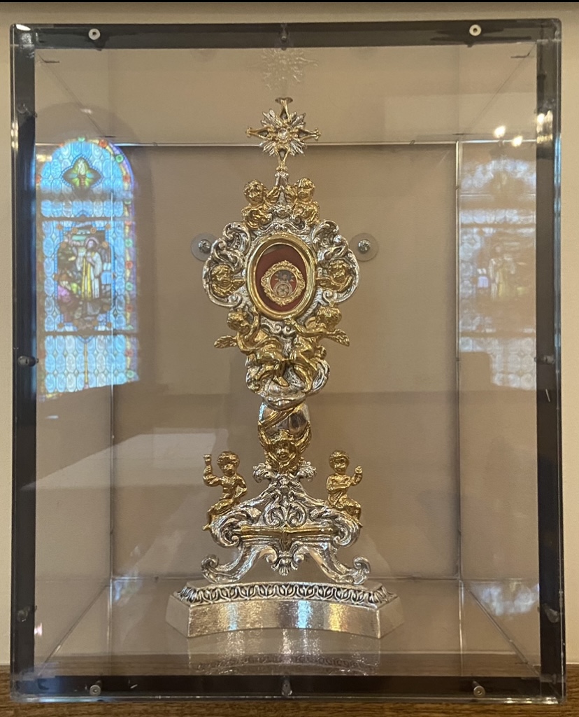 Relic of Blessed Carlo Acutis on display.