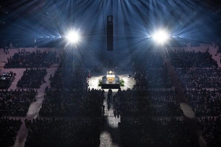 Tens of thousands of faithful adore Christ in Lucas Oil Stadium on Day 2 of the National Eucharistic Congress.