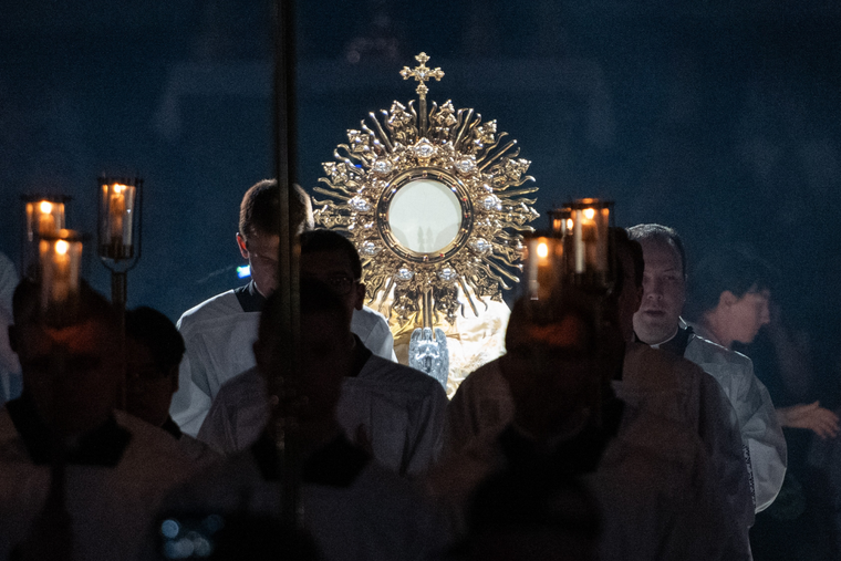 Adoration underway on Day 2 of the National Eucharistic Congress