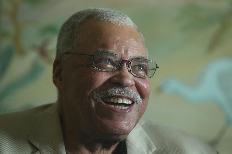 Actor James Earl Jones poses for a photo during a ‘Driving Miss Daisy’ photo call on on Jan. 7, 2013, in Sydney.