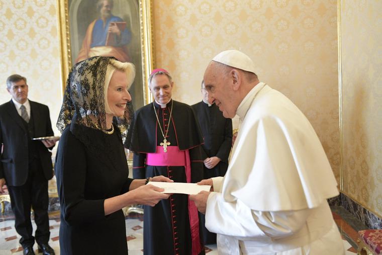American Ambassador to the Holy See Callista Gingrich presents credential letters to Pope Francis on December 22, 2017 in Vatican City.