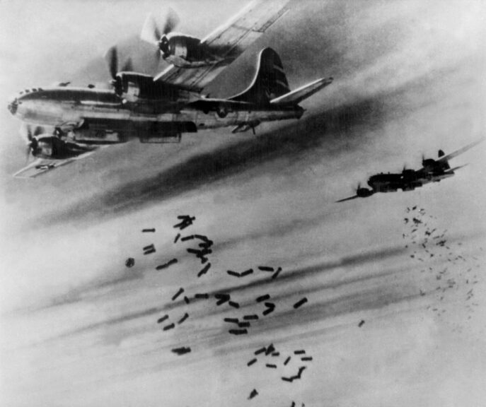 IN FLIGHT - JANUARY 02: The Bomber Boeing B-29 Superfortress On Assignment Between 1943 And 1945. Put Into Service In 1943, It Was Used By Great Britain And The Usa. (Photo by Keystone-France/Gamma-Keystone via Getty Images)