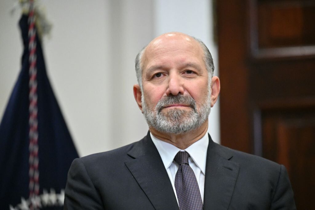 Trump Might Meet Canada, Mexico ‘In The Middle’