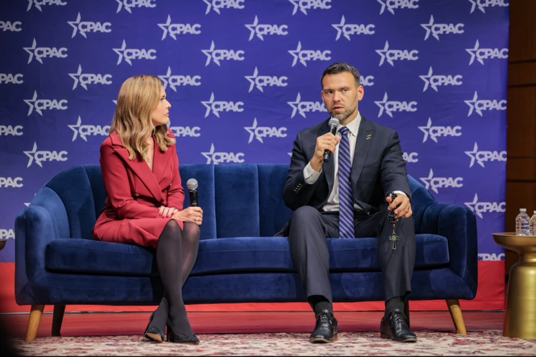 Mercedes Schlapp, Conservative Political Action Conference (CPAC) senior fellow (left), and conservative political commentator and practicing Catholic Jack Posobiec (right) discuss Christian persecution at the Summit on Ending Christian Persecution on Oct. 30, 2025, at the Kennedy Center in Washington, D.C.
