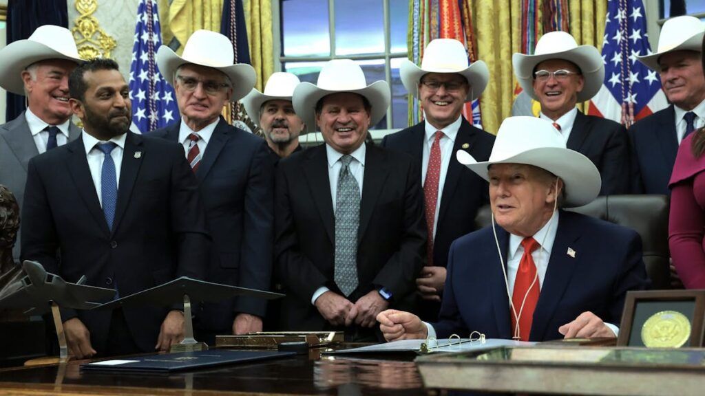 Trump Honors ‘Miracle On Ice’ Hockey Players Who Defeated Soviets In 1980