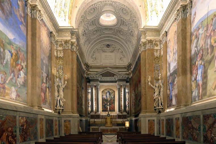 The Pauline Chapel in the Apostolic Palace at the Vatican, viewed from the entrance toward the altar. Adorned with Michelangelo’s frescoes of the Conversion of St. Paul and the Crucifixion of St. Peter, the chapel is the site of this year’s Lenten retreat for Pope Leo XIV and the Roman Curia.