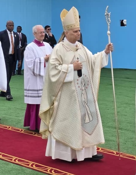 Pope Leo XIV arrives for Mass at the military airport of Yaoundè, Cameroon, on April 18, 2026.
