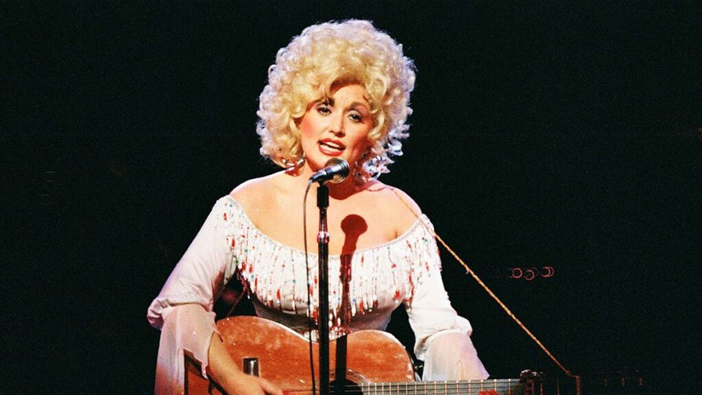 Two Dolly Parton Classics Returning To Theaters For Limited Run